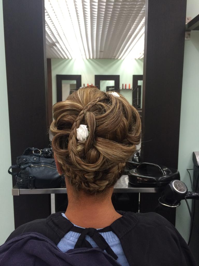 COIFFURE SOFAN Coiffeuse Saint Pair Sur Mer Chignon 11